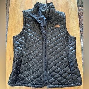 Northface Black Puffer Vest with Rose Gold Logo Size XL